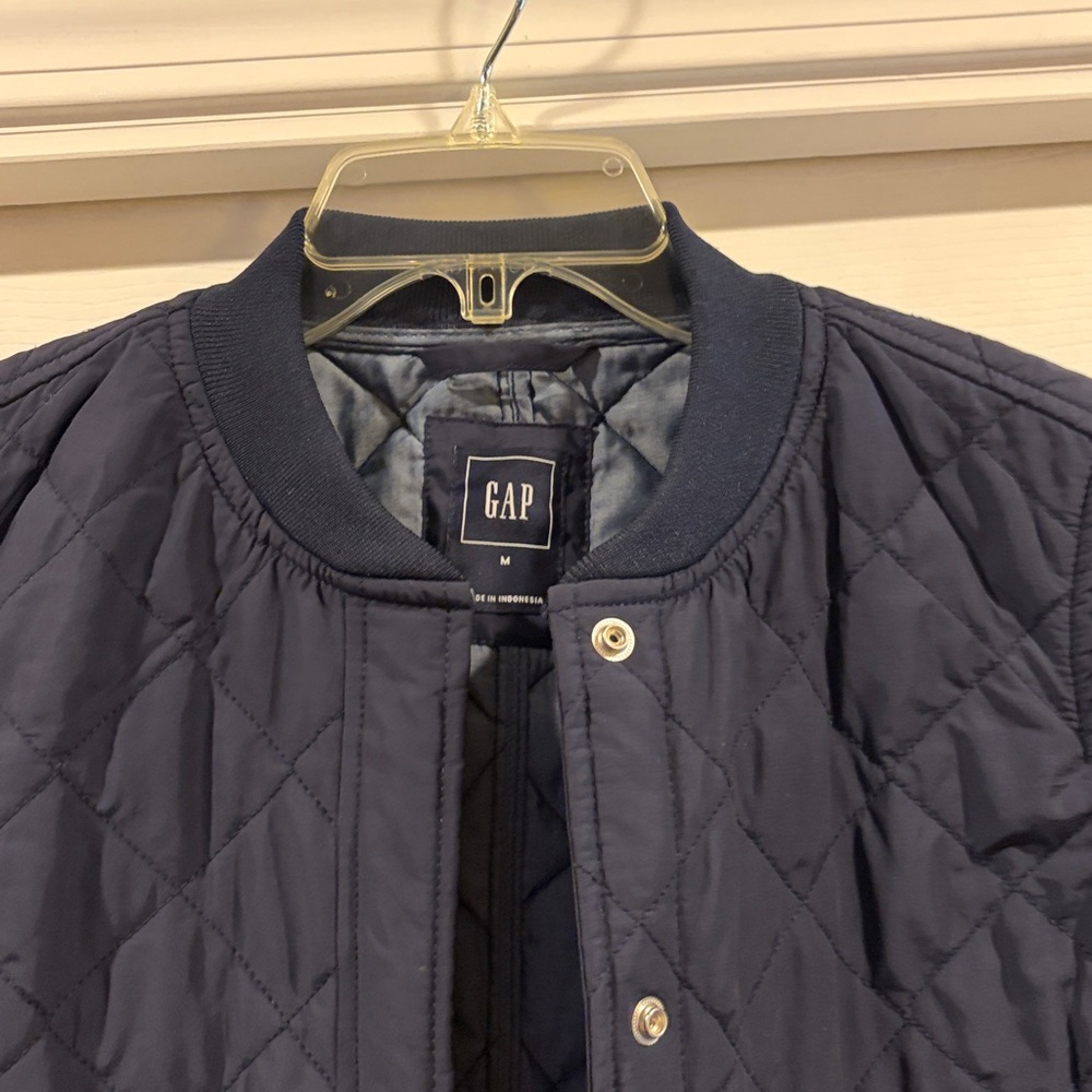 GAP Women's Dark Blue Quilted jacket size M new - Picture 4 of 7